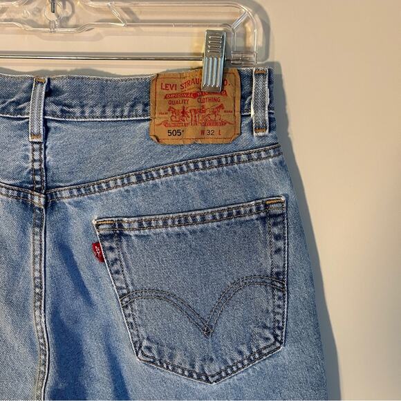 Levi’s Vintage 505 Regular Fit Light Wash 8-Inch Inseam Denim Shorts Size W32 - Picture 6 of 11